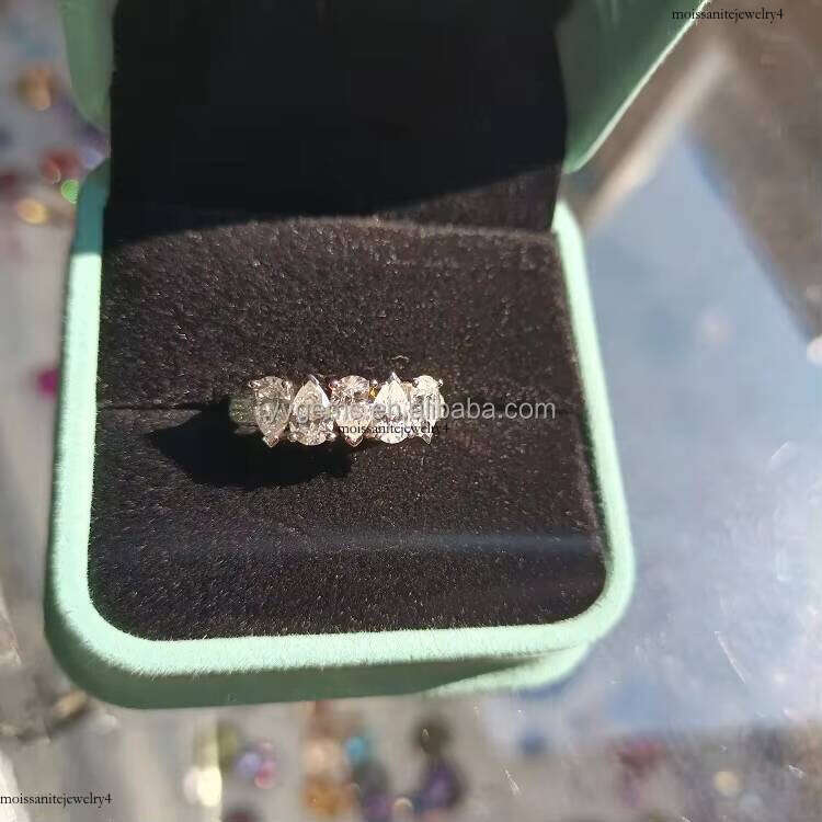 Customized Elegant Jewelry White Gold Five Pear Moissanite Dia High Quality for Wedding Ring