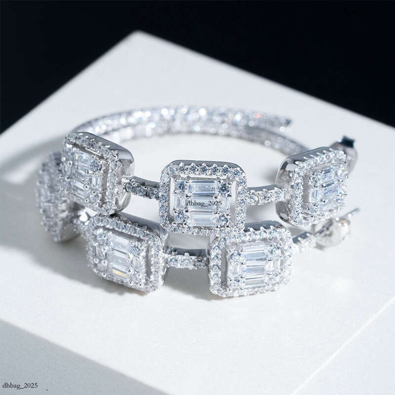 2024 New Sier Micro Inlaid Cubic Zirconia Fashionable Light Earrings High-end Elegant Ear Clips