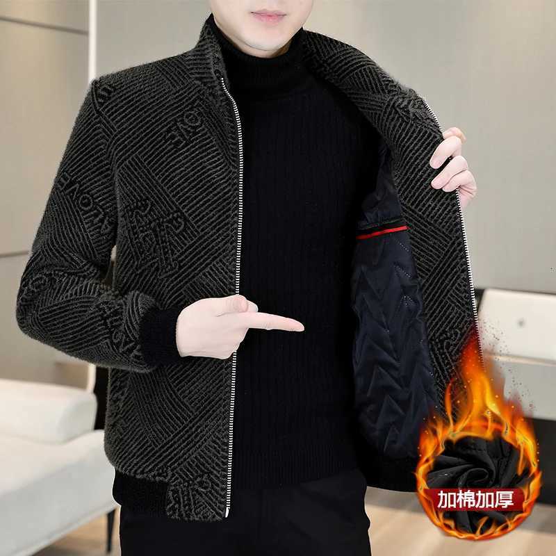 Mens Short Woolen Coat Autumn Winter Keep Warm Jackets Korean Style Streetwear Trends Casual Wool Outerwear XJ250809