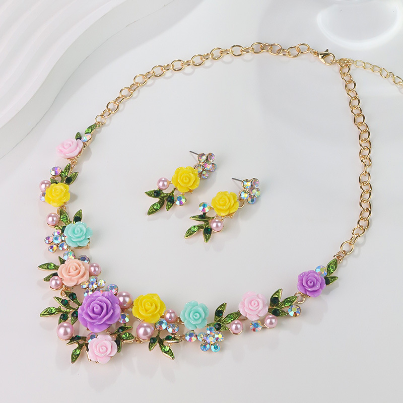 2025 Summer Forest Garden Style Dainty Sweet Floral Leaf Rhinestone Faux Pearl Necklace Earring Set Fresh Charming Jewelry for Women