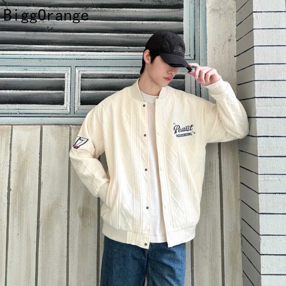 Mens casual jacket with embroidery decoration retro trend American style womens autumn and winter baseball uniform fashion couple. W250809