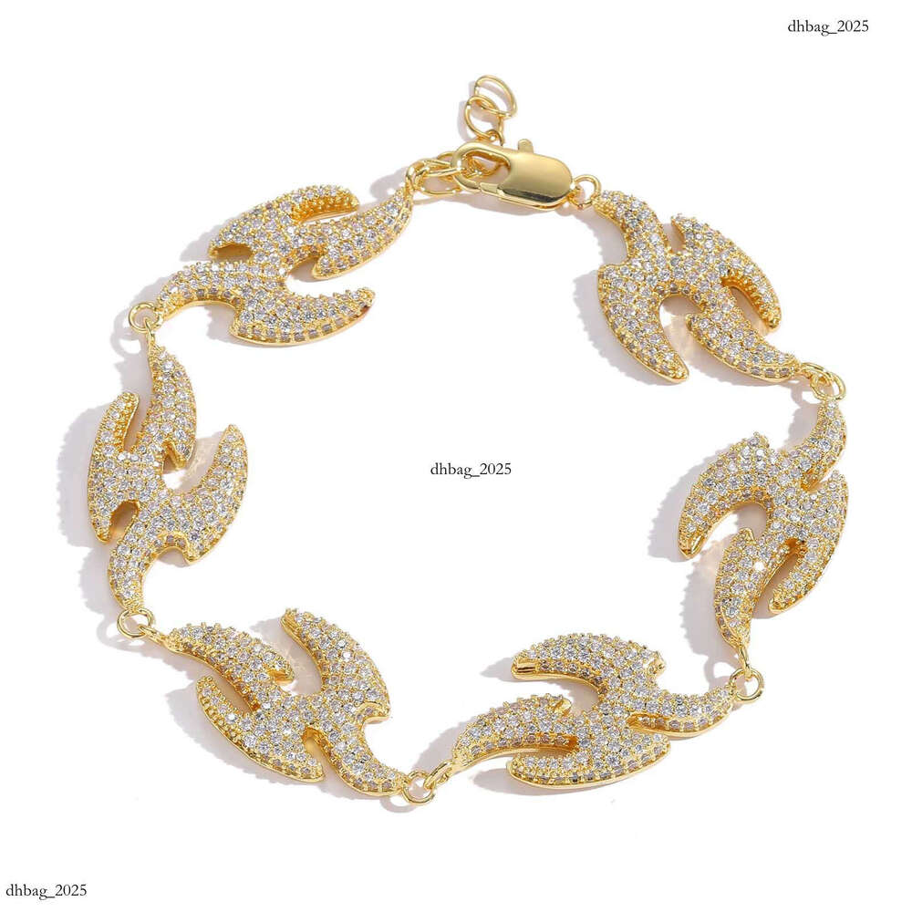 Hip Hop Jewelry Men and Women New Style Flying Micro Paved Zircon Geometric Irregular Swallow Bracelet Accessories