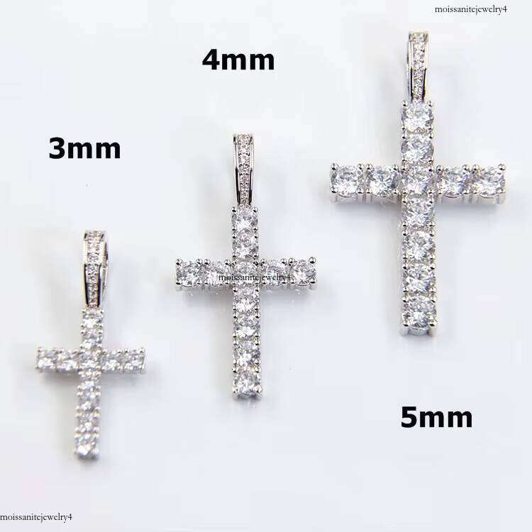 Popular Iced Out Round Cut Baguette Jewelry Jesus Sterling Sier VVS Moissanite Cross Pendants Men for Necklace
