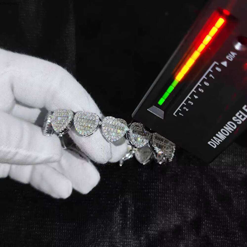 12mm High Quality VVS1 Moissanite Clustered Sterling Sier Heart Shape Dia Tennis Chain for Women