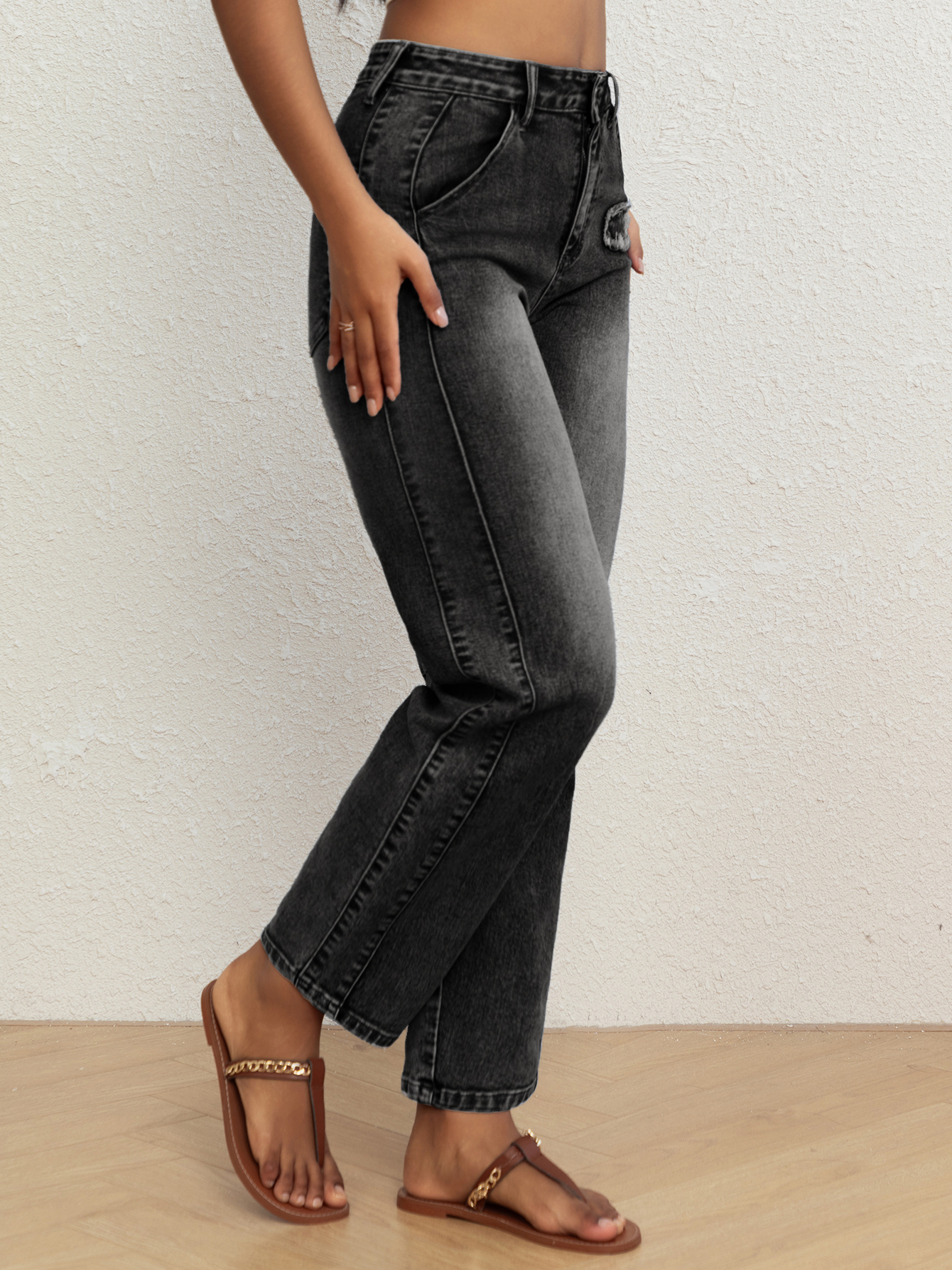 Stylish Casual Fit Jeans For Ladies With Unique Banana Silhouette