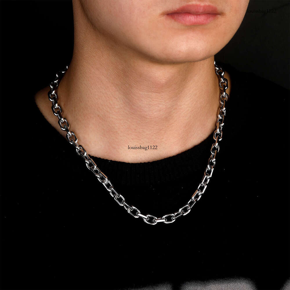 Hip-Hop Titanium Bracelet Dia-Shaped Six-Sided Polished Heart-Shaped Sterling Silver Clasp Simple Personality Necklace