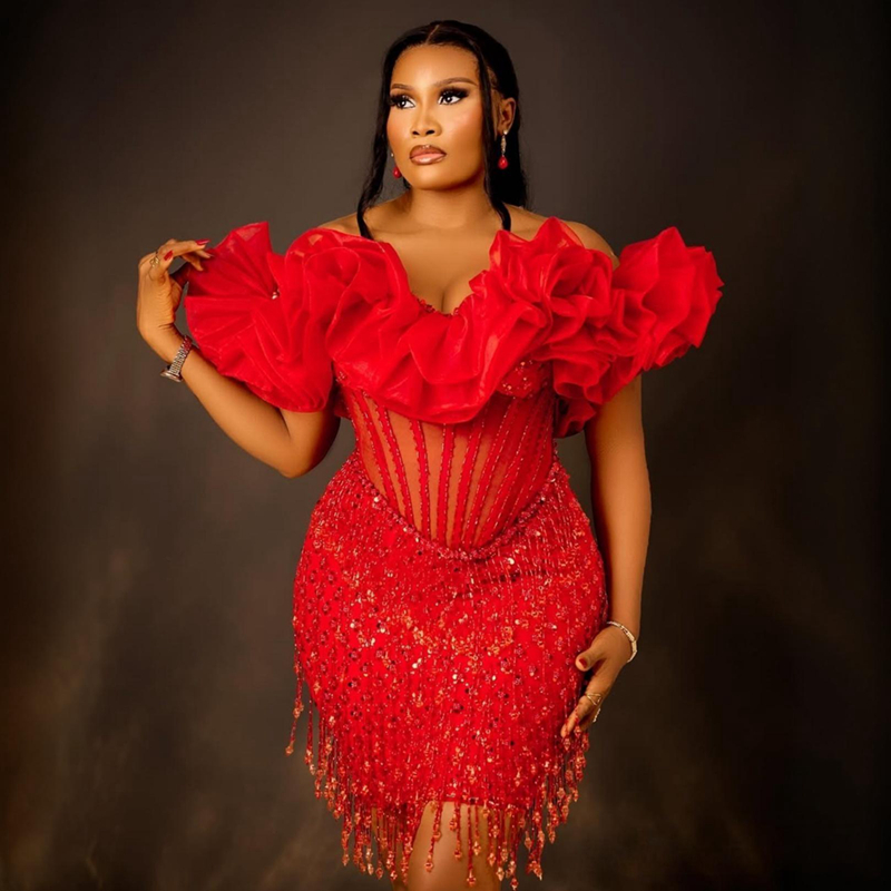 2025 Plus Size Red Cocktail Dresses For Women Off Shoulder Sheer Neck Puffy Pleated Lace Tassel Elegant Homecoming Dresses Mini Gown For African Black