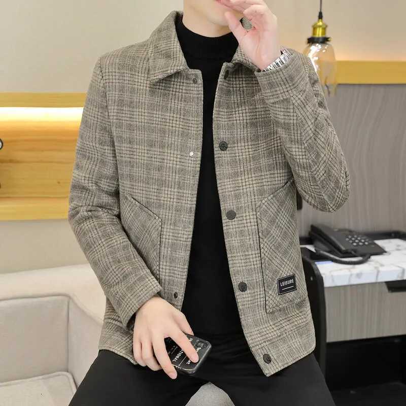 2025 New Autumn Winter Mens Casual Plaid Short Woolen Coats Streetwear Slim Fit Wool Windbreaker Jacket Clothing Warm Top ParkaXJ250809