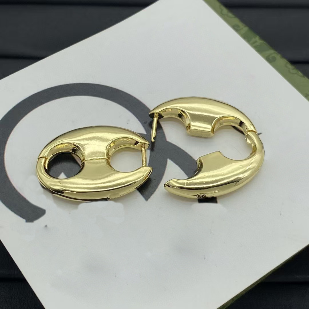 Designer Earrings Classic Retro Earrings Personalized Stud Fashion Letter Charm Women's Large Metal Earrings