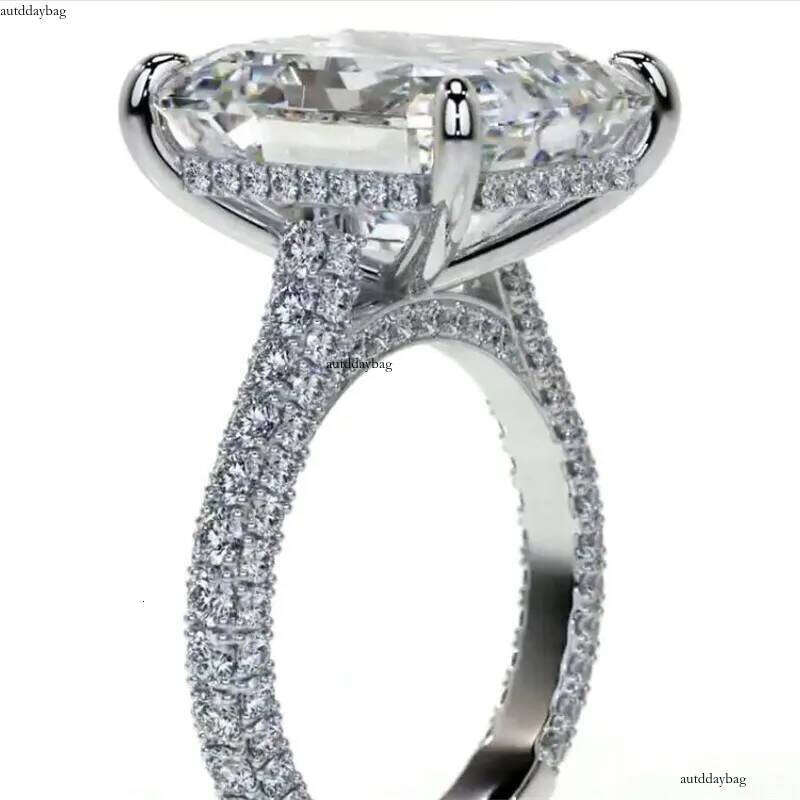 Choucong Stunning Wedding Rings Ins Top Sell Jewelry Sterling Sier Emerald Cut White Topaz CZ Dia Pave Zircon Eternity Women Engagement Band Ring