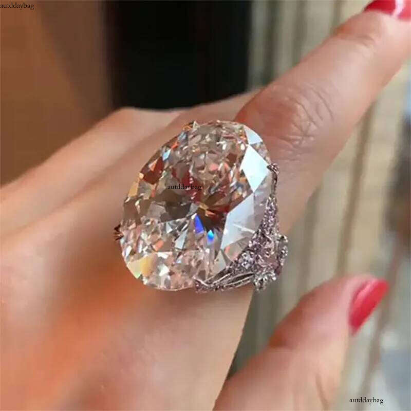 Handmade Elegant Sparkling LargeOval Cut White 5A Cubic Zircon CZ Dia Rings Jewelry Sterling Sier Women Wedding Band Ring Gift
