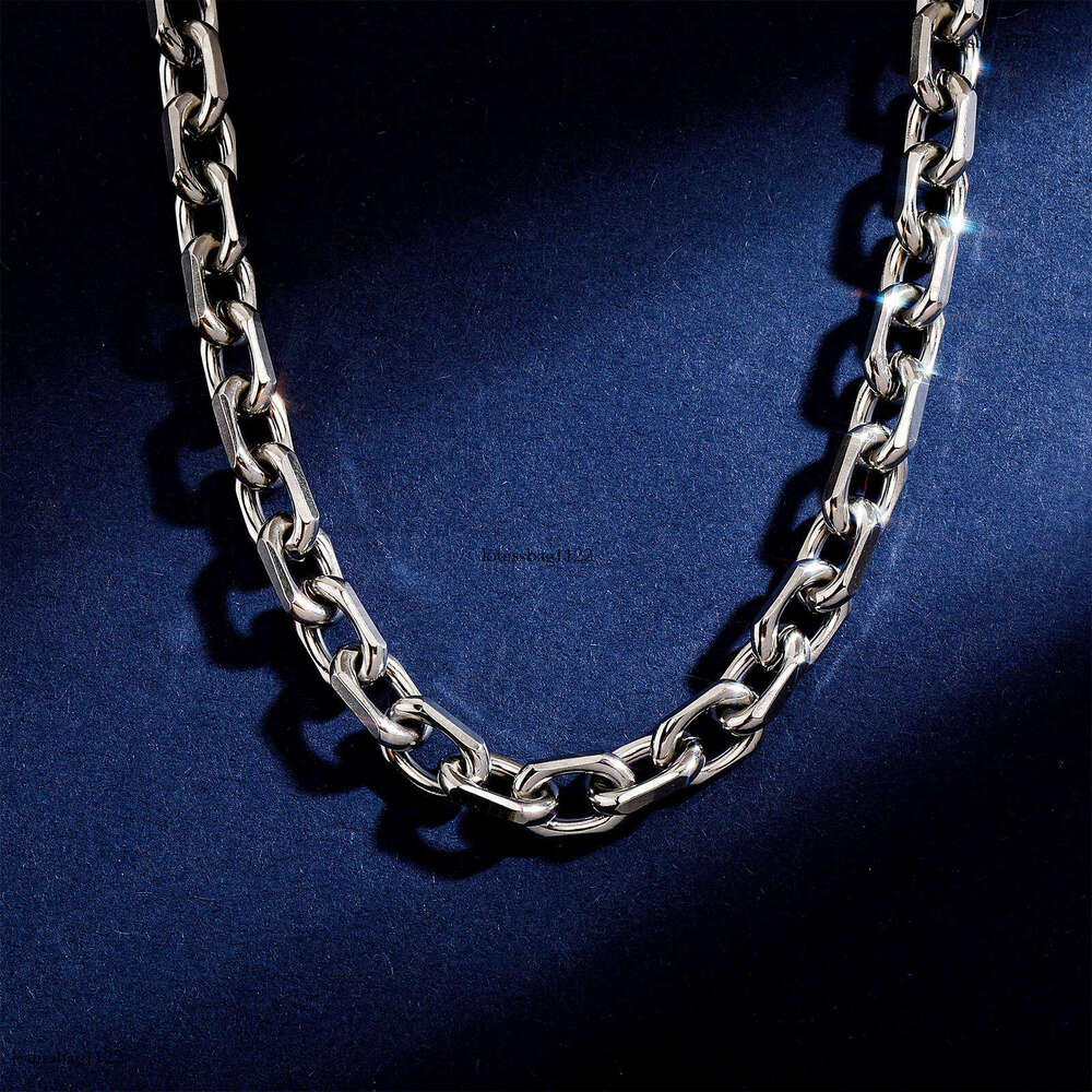 Hip-Hop Titanium Bracelet Dia-Shaped Six-Sided Polished Heart-Shaped Sterling Silver Clasp Simple Personality Necklace