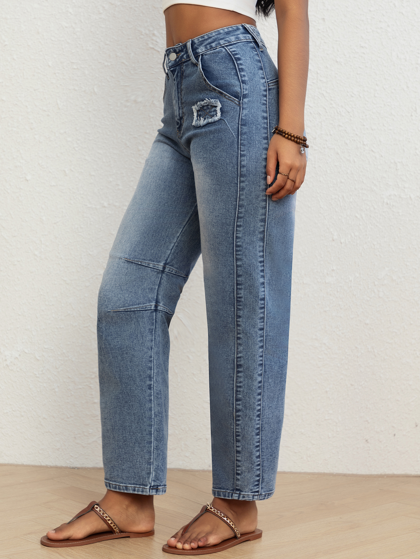 Elegant Ladies' Extra-Large Stretch Denim Trousers Designed for a Casual Yet Sophisticated Look