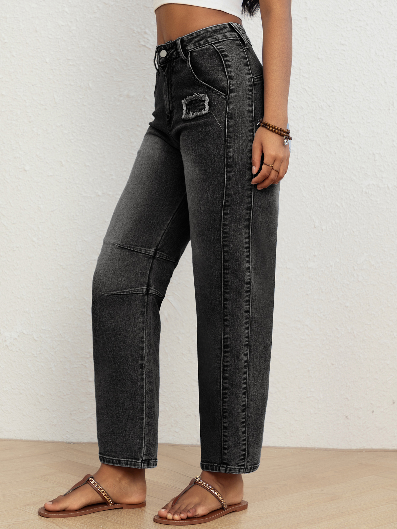 Stylish Casual Fit Jeans For Ladies With Unique Banana Silhouette