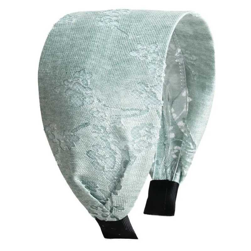 Vintage Wide-brimmed Band M Cover White Hair Band Anti-skid with Teeth Pure Hair Accessories Women Y250809