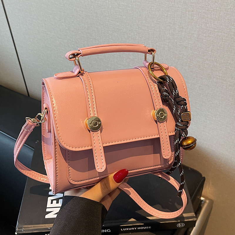 2025 Autumn New Shoulder bag Bag Retro New Fashion Niche Women s Small Square Bag women s New Women s Crossbody Bag Autumn New Designer Bag Handbag