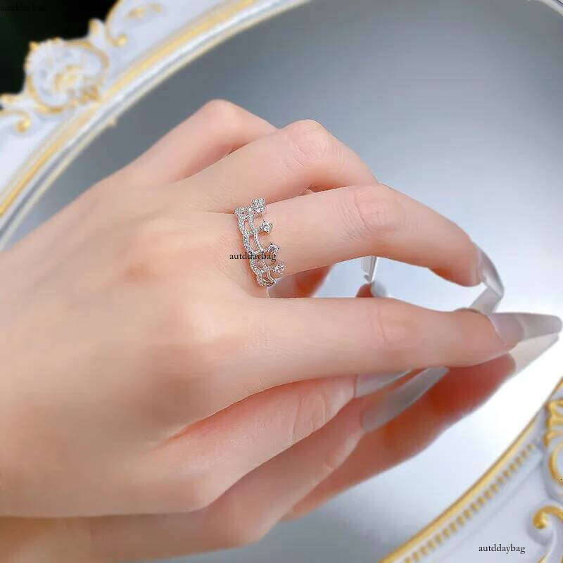 Choucong Ins Top Sell Elegant Wedding Rings Jewelry Genuine 100% Sterling Sier Pave Lab Moissanite Dia Eternity Lace King Women Crown Ring Gift