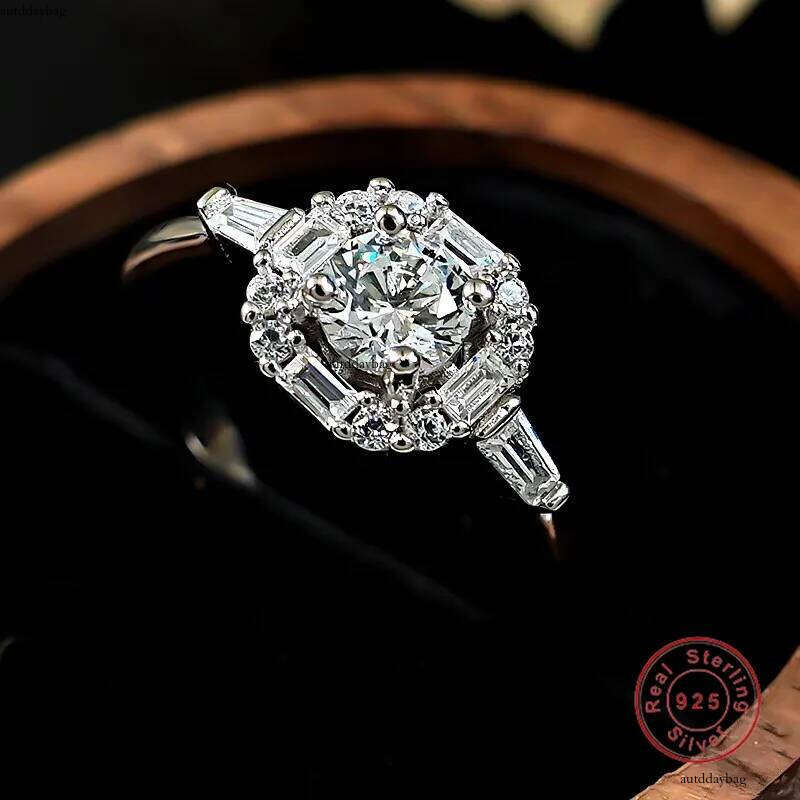 Ins Top Sell Gorgeous Sparkling Wedding Rings Jewelry Genuine 100% Sterling Sier Round White Lab Moissanite Dia Party Eternity Women Bride Ring Gift