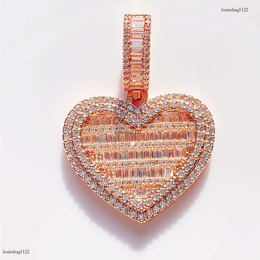 Iced Out VVS Inlaid D Color Moissanite Personalized Hip-Hop Accessories Versatile Necklace Pendant 111