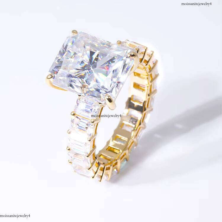 Custom Classical 14k Yellow Gold Emerald Cut 8ct VVS Moissanite Dia Iced Out Full Band Ring for Jewelry Present