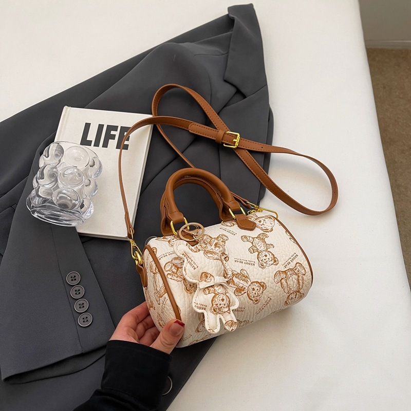 2025 Autumn New Pillow Bag Korean Fashion Printed Women s Shoulder Bag Cartoon Bear Commuter Handbag bag New Women s Crossbody Bag Autumn New women s 