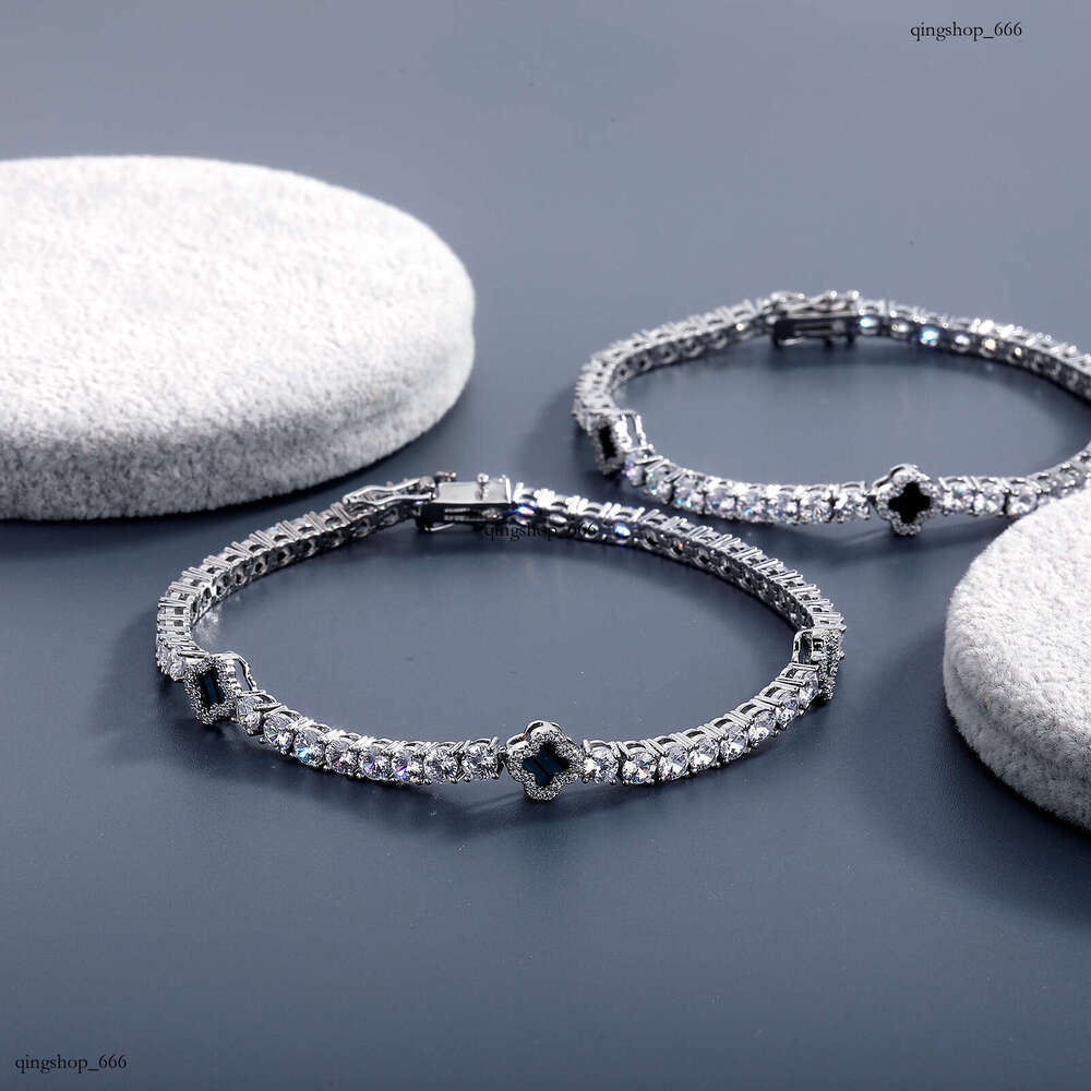 New Bracelet Four-Leaf Flower Moissanite chain Tennis Necklace for Women Exquisite High-End Sense Jewelry Clavicle Chain