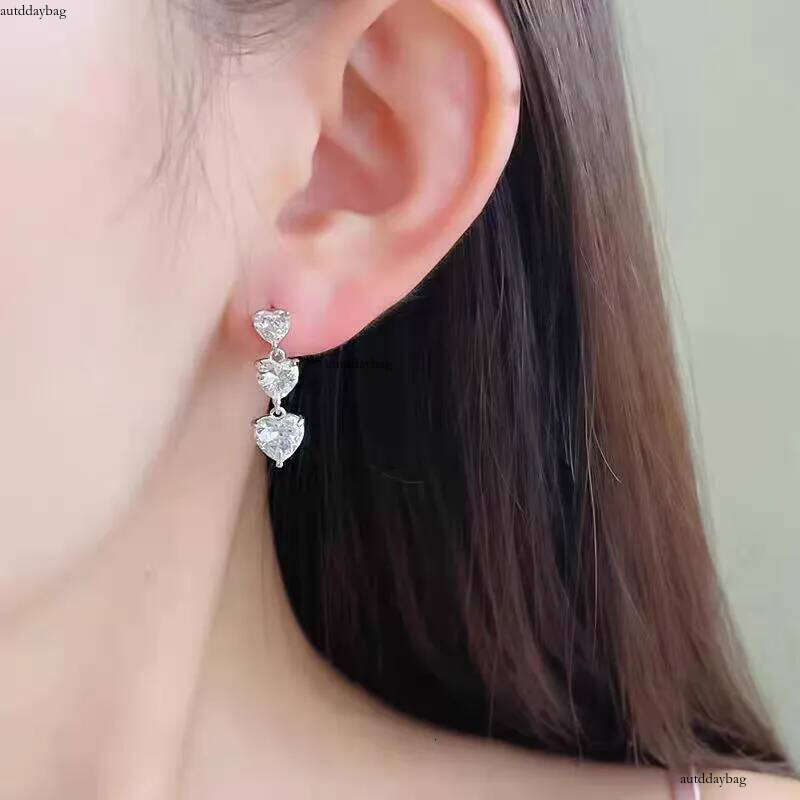 2025 Ins Top Sell Dangle Earrings Jewelry Pure 100% Sterling Sier Heart Shape White Lab Moissanite Dia Party Elegant Women Wedding Bride Long Earring