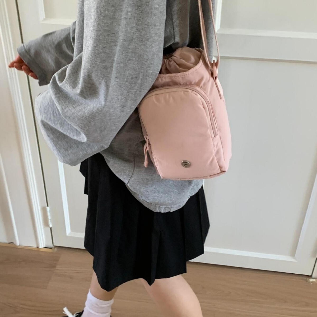 Designer Bag Summer Trend Canvas Mini Phone Bag 2025 New Waterproof Nylon Fabric Shoulder Bag Simple Lightweight Crossbody Bag Luxury Bag