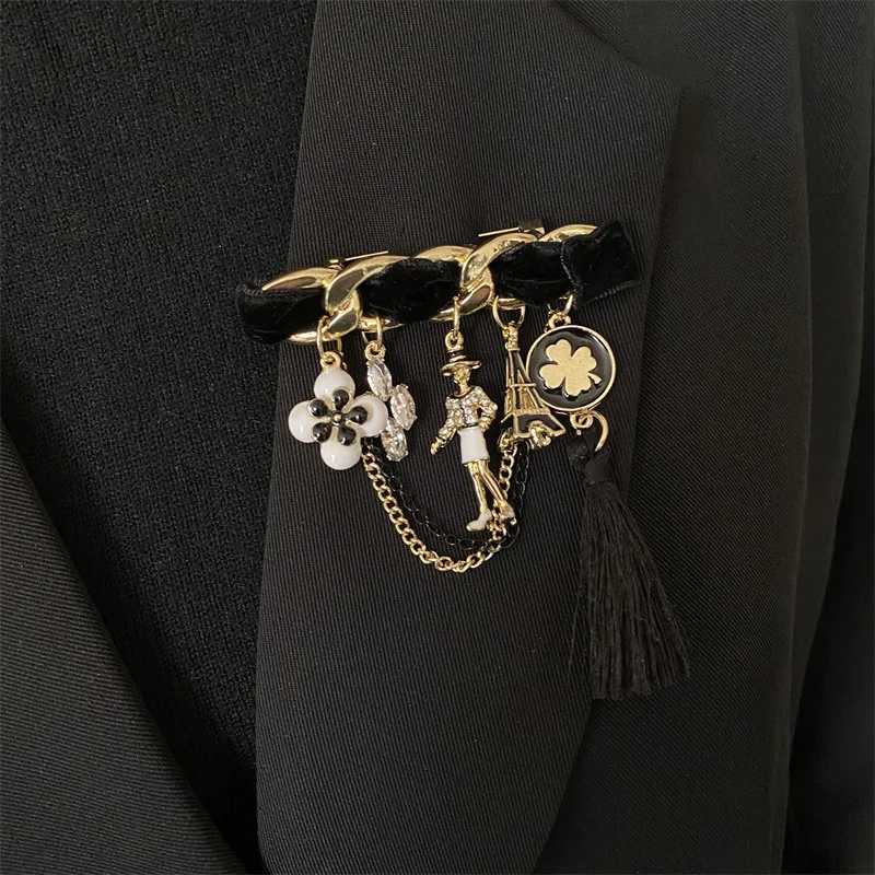 Tassel CC Womens Brooch for Women Camellia Pearl Brooches Luxury Designer Clothing Accessories Y250809