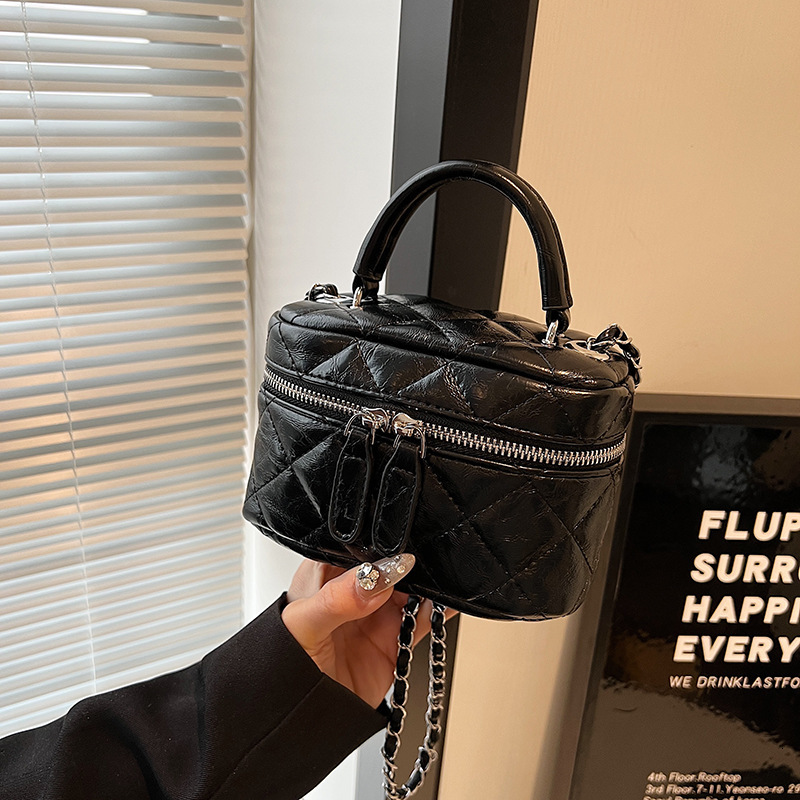 2025 Autumn New Women s Mini Bag trend New Mini Bucket Bag Niche Design New Women s Shoulder Bag Autumn New Designer Bag Fashionable Women s Crossbody