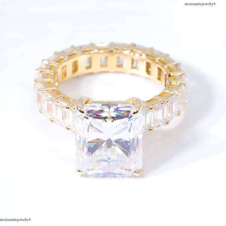 Custom Classical 14k Yellow Gold Emerald Cut 8ct VVS Moissanite Dia Iced Out Full Band Ring for Jewelry Present