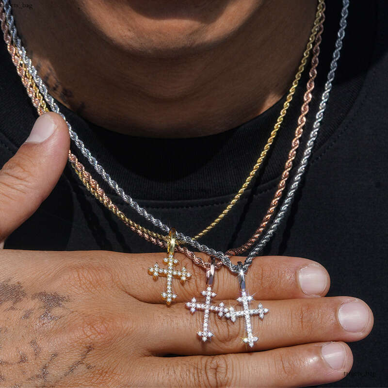 Personalized Iced Out VVS Cross Full Inlaid with D Color Moissanite Necklace Pendant