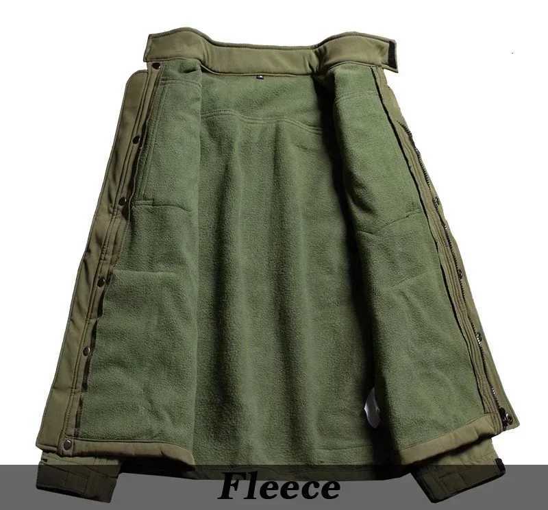 Winter Fleece Jacket Men Riding Outdoor Motorcycle Coats Tactical Multi-pocket Soft Shell Waterproof Windproof Warm Shark Skin W250809