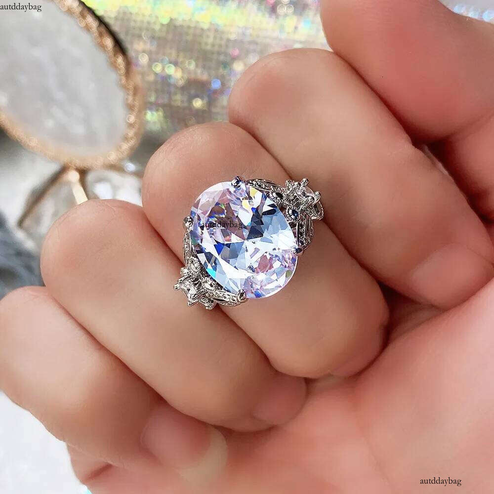 Handmade Elegant Sparkling LargeOval Cut White 5A Cubic Zircon CZ Dia Rings Jewelry Sterling Sier Women Wedding Band Ring Gift