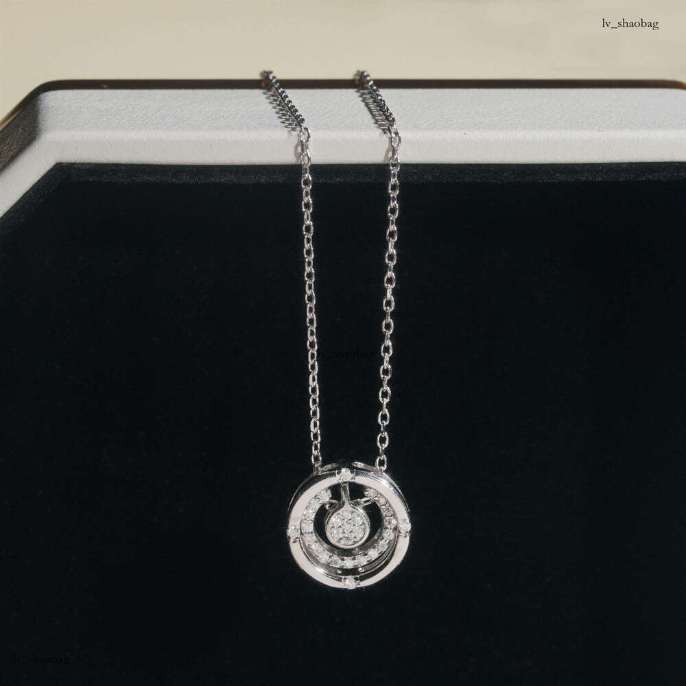 Sier Inlaid D Color Moissanite Light Collarbone Necklace