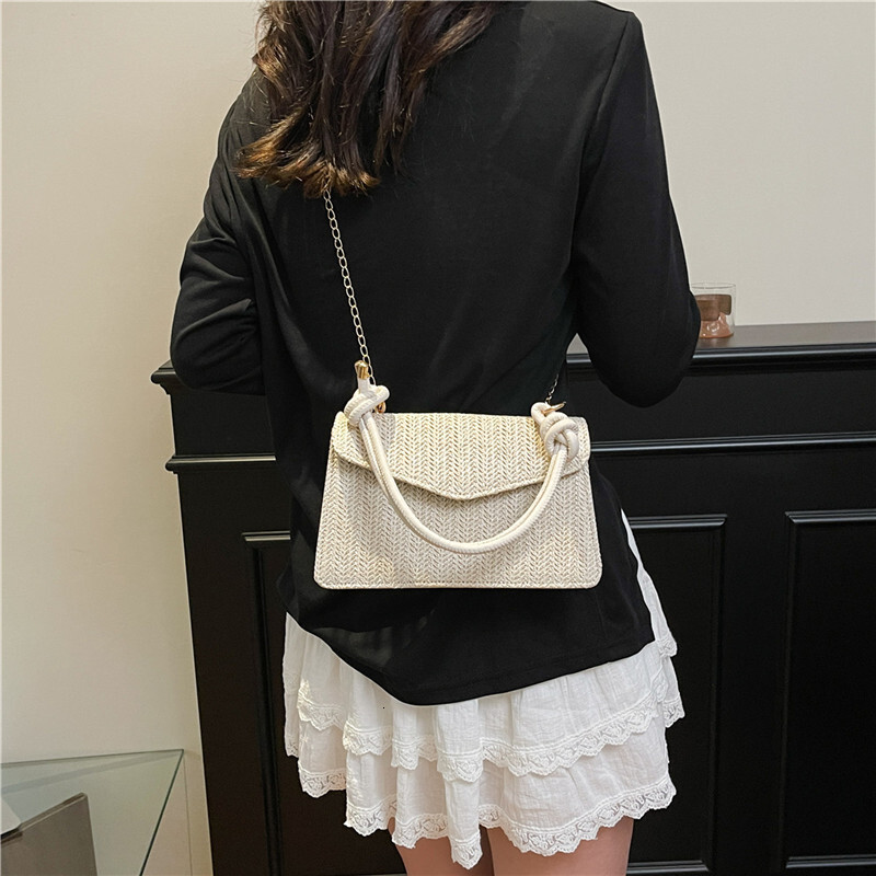 Autumn fashion new women's shoulder bag Korean style minimalist handbag grass woven small square crossbody autumn designer