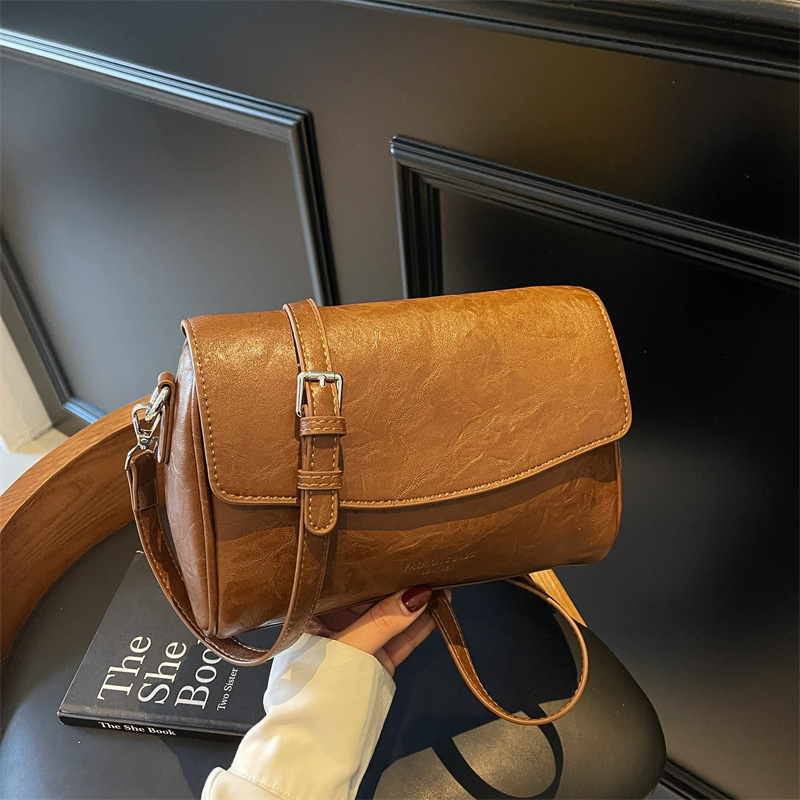 2025 autumn new elegant retro light luxury simple niche design versatile large capacity women's crossbody bag designer bag