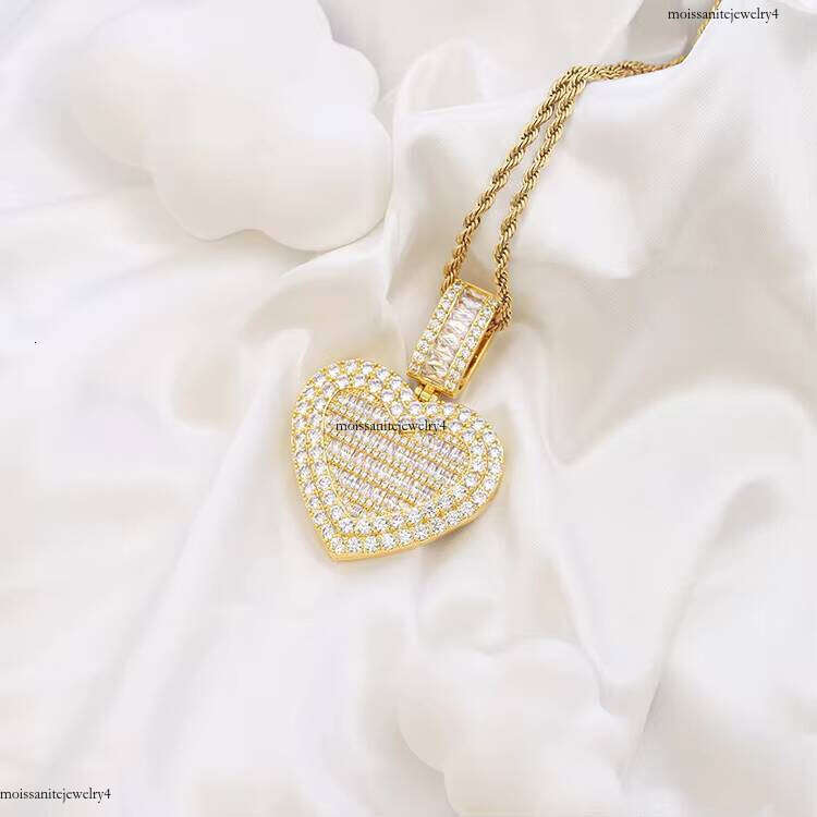 New Design Hip-hop Jewelry Sterling Sier VVS Moissanite Dia Heart Shape Pendant
