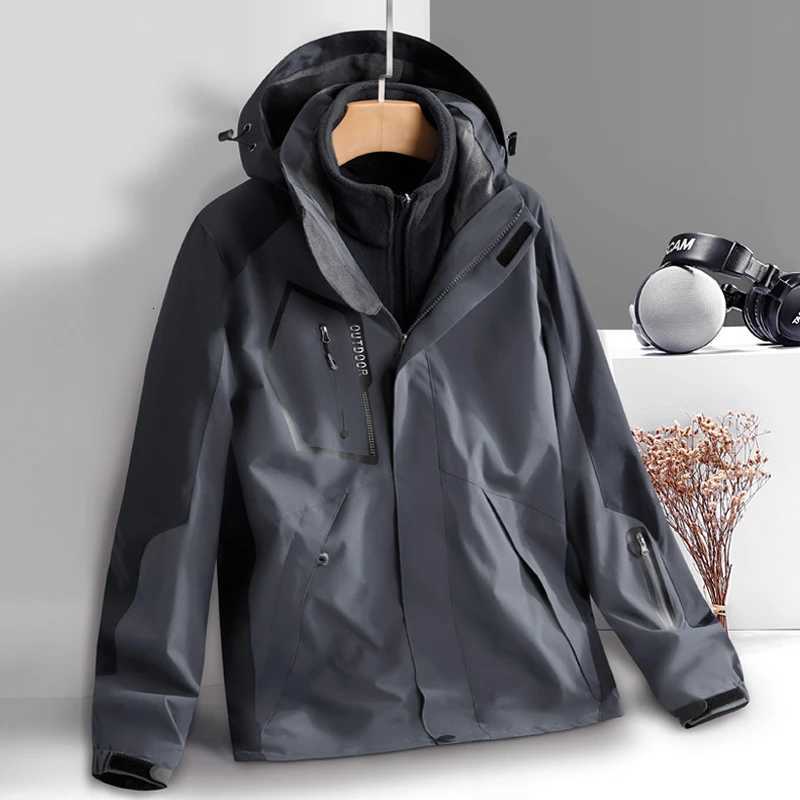 Two-piece jacket for men detachable windproof waterproof mountaineering clothing 3-in- outdoor waterproof jacket new style W250809