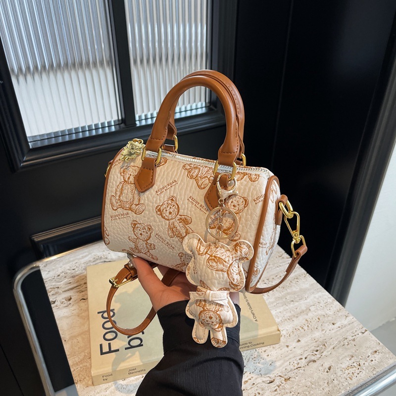 2025 Autumn New Pillow Bag Korean Fashion Printed Women s Shoulder Bag Cartoon Bear Commuter Handbag bag New Women s Crossbody Bag Autumn New women s 