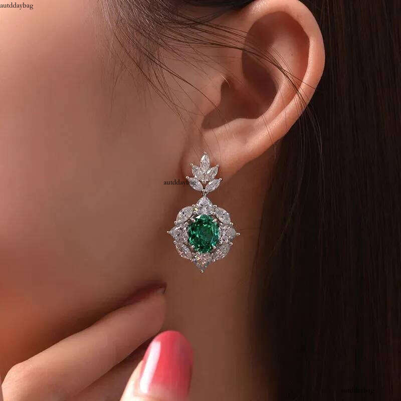 2024 Handmade Sparkling Dangle Earrings Jewelry Sterling Sier Oval Cut Emerald CZ Dia Party Women Wedding Flower Drop Earring Gift