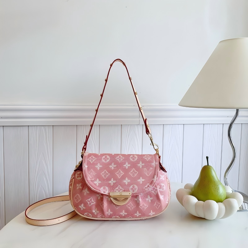 designer womens small crossbody bag suitable for cosmetics phone and small coin high quality denim bag perfect for parties and shopping black pink