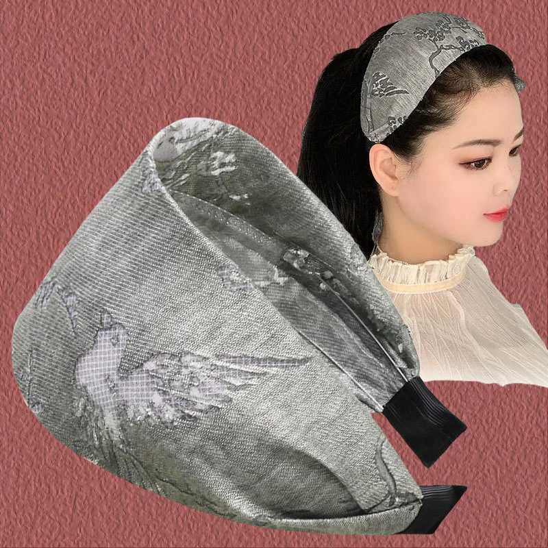 Vintage Wide-brimmed Band M Cover White Hair Band Anti-skid with Teeth Pure Hair Accessories Women Y250809