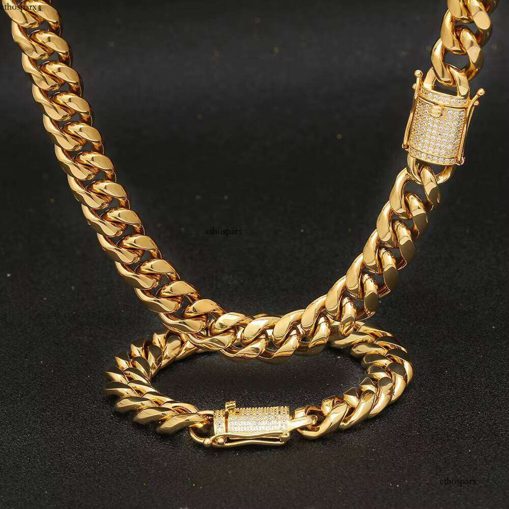 Wholesale Gold Man Necklace for Men Cuban Link Chain Stainless Steel