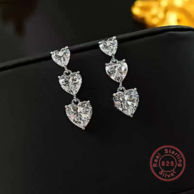 2025 Ins Top Sell Dangle Earrings Jewelry Pure 100% Sterling Sier Heart Shape White Lab Moissanite Dia Party Elegant Women Wedding Bride Long Earring