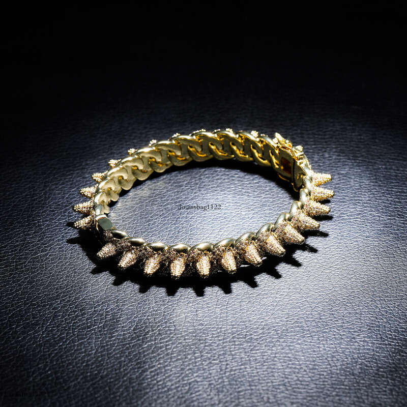 Rivet Solid Bracelet Exquisite Punk Men's Personality Full Dia Bangle Street Fashion Accessory