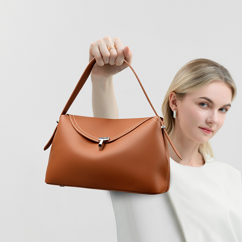 New Crossbody Bag Spring Summer Simple Large Capacity Women s Handbag Designer Bag trend Commuter Women s Shoulder Bag