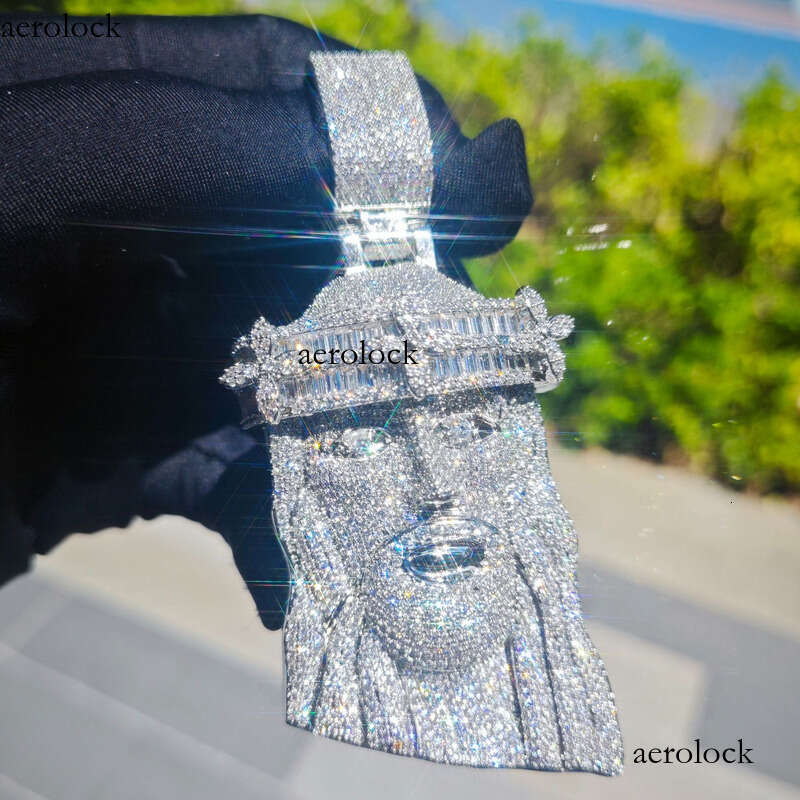 Personalized Jesus Four-Leaf Clover Design Hip-Hop Men's Street Fashion Moissanite chain Pendant Necklace