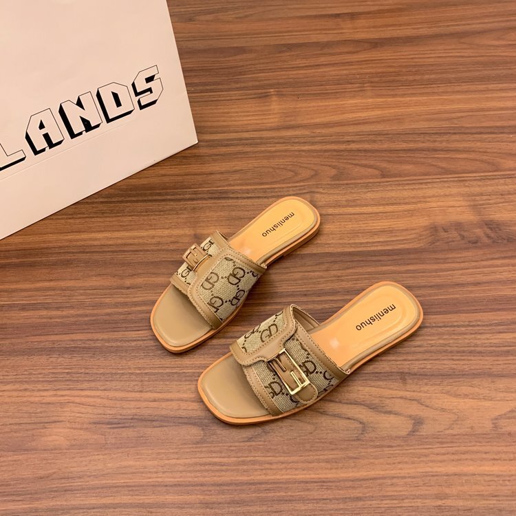 2025 New Designer Slippers Beach Flat Sandals, Women's Outdoor Slippers Fashion Home Platform Indoor Thick-soled Sandals Slider For Outdoor Women