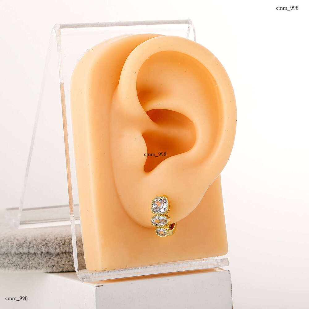 French Gradient Dia Earrings for Women, High-end Sense, Elegant Earrings, Delicate and Versatile Ear Jewelry, Sterling Silver Plated with Real Gold